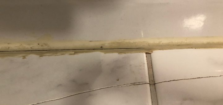 undichte Silikonfuge